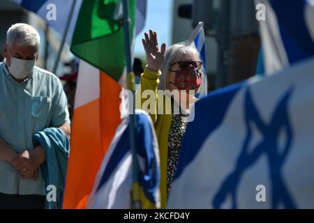 Pro-israelische Demonstranten, die während eines Pro-Israel-Protestes vor der israelischen Botschaft in der Pembroke Road, Dublin, gesehen wurden. Am Sonntag, den 30. Mai 2021, in Dublin, Irland. (Foto von Artur Widak/NurPhoto) Stockfoto