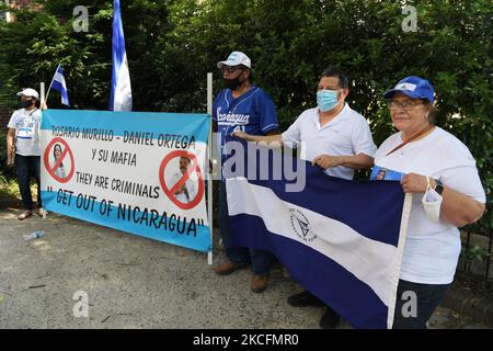 Nicaraguaner protestieren heute am 05. Juni 2021 vor der Botschaft von Nicaragua in Washington DC, USA, während einer Kundgebung gegen die Diktatur des Präsidenten Ortega Murillo. (Foto von Lenin Nolly/NurPhoto) Stockfoto