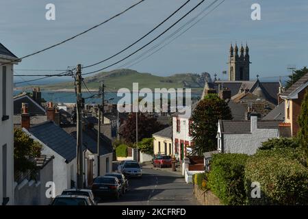 Allgemeine Ansicht von Howth und Irlands Eye Island im Hintergrund, gesehen am Juni-Feiertag. Am Montag, den 7. Juni 2021, in Howth, Dublin, Irland. (Foto von Artur Widak/NurPhoto) Stockfoto