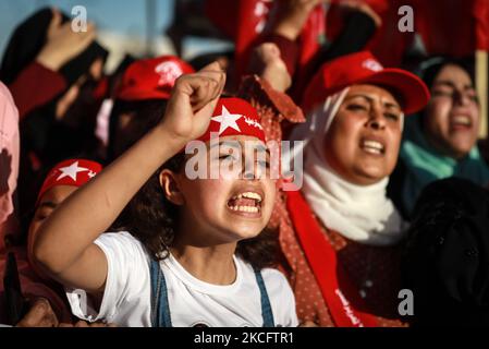 Palästinensische Anhänger der Demokratischen Front zur Befreiung Palästinas (DFLP) nehmen am 08. juni 2021 an einer Anti-Israel-Kundgebung in Gaza-Stadt Teil. (Foto von Majdi Fathi/NurPhoto) Stockfoto