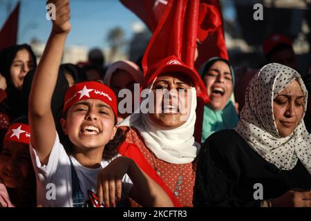 Palästinensische Anhänger der Demokratischen Front zur Befreiung Palästinas (DFLP) nehmen am 08. juni 2021 an einer Anti-Israel-Kundgebung in Gaza-Stadt Teil. (Foto von Majdi Fathi/NurPhoto) Stockfoto