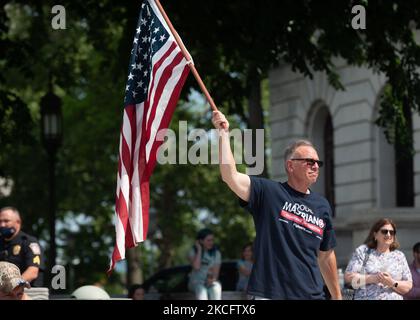 Ein Teilnehmer der Wiedereröffnung Kundgebung in Harrisburg, Pennsylvania, USA, am 5. Juni 2021. (Foto von Zach D Roberts/NurPhoto) Stockfoto