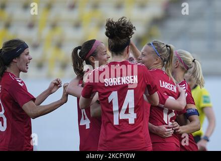 Das dänische Team feiert sein erstes Tor beim Freundschaftsspiel zwischen Dänemark und Australien im Horsens Stadium, Horsens, Dänemark, am 10. Juni 2021. (Foto von Ulrik Pedersen/NurPhoto) Stockfoto