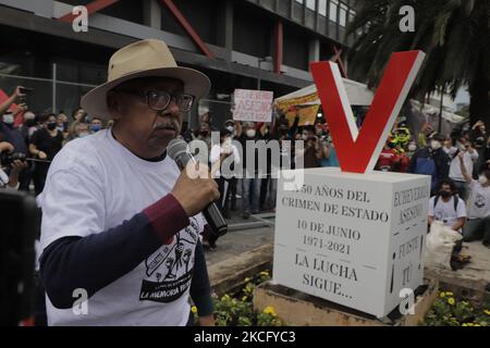 Mitglieder des Comité 68 und verschiedene soziale Organisationen haben an der Avenida Júarez in Mexiko-Stadt ein Anti-Monument eingerichtet, um des 50.. Jahrestages der Halconazo zu gedenken und Gerechtigkeit für den Tag zu fordern, an dem Polizei und Militär mehr als 100 Studenten der Nationalen Autonomen Universität von Mexiko massakrierten Und dem Nationalen Polytechnischen Institut. (Foto von Gerardo Vieyra/NurPhoto) Stockfoto