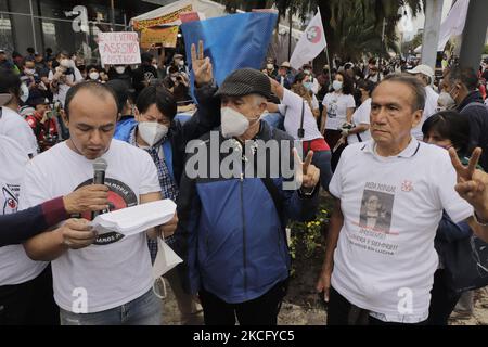 Mitglieder des Comité 68 und verschiedene soziale Organisationen protestieren auf der Avenida Júarez in Mexiko-Stadt zum Gedenken an den 50.. Jahrestag der Halconazo und fordern Gerechtigkeit für den Tag, an dem Polizei und Militär mehr als 100 Studenten der Nationalen Autonomen Universität von Mexiko und der Nationalen Polytechnischen Universität massakrierten Institut. (Foto von Gerardo Vieyra/NurPhoto) Stockfoto