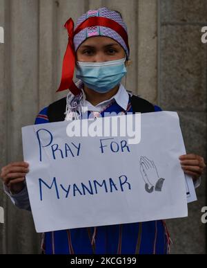 Ein Mitglied der lokalen myanmarischen (burmesischen) Diaspora, das vor dem GPO in Dublin bei einer Demokratiekundgebung mit dem Titel „Globale Frühlingsrevolution“ für Myanmar gesehen wurde. Am Samstag, den 12. Juni 2021, in Dublin, Irland. (Foto von Artur Widak/NurPhoto) Stockfoto