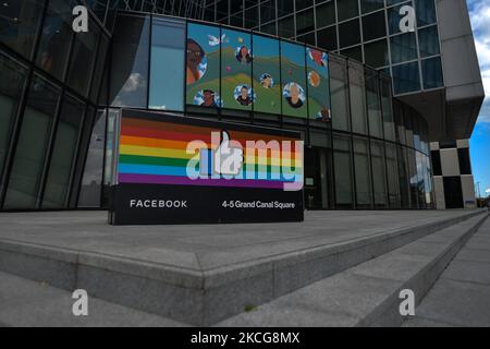 Der Hauptsitz von Facebook EMEA befindet sich am Grand Canal Square in den Dublin Docklands. Am Donnerstag, den 17. Juni 2021, in Dublin, Irland. (Foto von Artur Widak/NurPhoto) Stockfoto