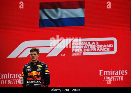 Der niederländische Sieger von Red Bull, Max Verstappen, feiert am 20. Juni 2021 auf dem Circuit Paul-Ricard in Le Castellet, Südfrankreich, am Ende des Grand Prix der französischen Formel 1 auf dem Podium. (Foto von Andrea Diodato/NurPhoto) Stockfoto