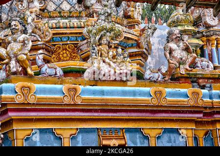 Fischadler schmücken den Arasadi Vinayagar Tempel (Arasadi Sithi Vinayagar Kovil) in Jaffna, Sri Lanka. (Foto von Creative Touch Imaging Ltd./NurPhoto) Stockfoto