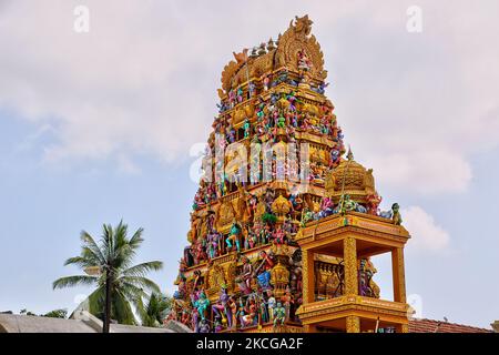 Detail des Gopuram (Turm) des Arasadi Vinayagar Tempels (Arasadi Sithio Vinayagar Kovil) in Jaffna, Sri Lanka. (Foto von Creative Touch Imaging Ltd./NurPhoto) Stockfoto