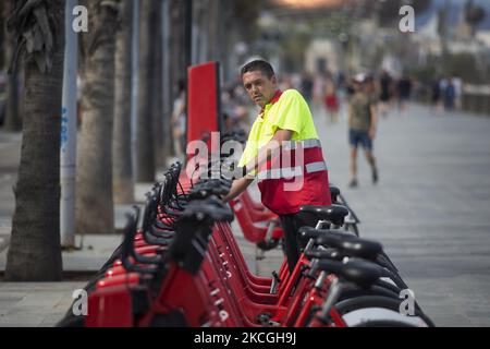 Am 26. juni 2021 genießen die Menschen den ersten Tag ohne Masken im Freien in Barcelona, Spanien. (Foto von Robert Bonet/NurPhoto) Stockfoto