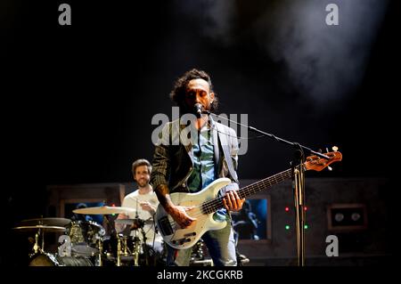 Die Musikband Izal tritt am 28. Juni 2021 im Estadio El Plantio in Burgos, Spanien, auf.(Foto: Miriam Vera/COOLMedia/NurPhoto) Stockfoto