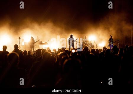 Die Musikband Izal tritt am 28. Juni 2021 im Estadio El Plantio in Burgos, Spanien, auf.(Foto: Miriam Vera/COOLMedia/NurPhoto) Stockfoto