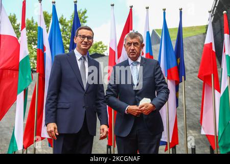 Der polnische Premierminister Mateusz Morawiecki und der tschechische Premierminister Andrej Babis am 30. Juni 2021 auf dem Gipfel der Regierungschefs der Visegrad-Gruppe in Katowice, Polen. Das Treffen beendete V4 die polnische Präsidentschaft und übergab sie an Ungarn. (Foto von Beata Zawrzel/NurPhoto) Stockfoto