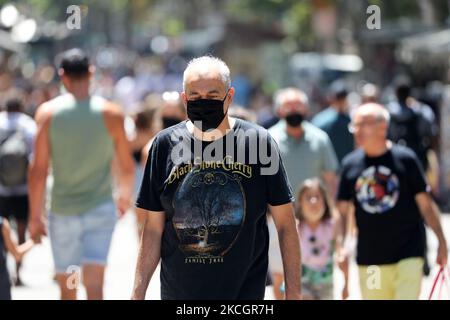 Die meisten Touristen, die am 2. Juli 2021 in Barcelona, Spanien, ankommen, tragen keine Maske, eine Tatsache, die aufgrund der Erweiterung der Delta-Variante von Covid-19 beunruhigend ist. (Foto von Joan Valls/Urbanandsport/NurPhoto) Stockfoto