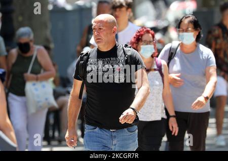 Die meisten Touristen, die am 2. Juli 2021 in Barcelona, Spanien, ankommen, tragen keine Maske, eine Tatsache, die aufgrund der Erweiterung der Delta-Variante von Covid-19 beunruhigend ist. (Foto von Joan Valls/Urbanandsport/NurPhoto) Stockfoto