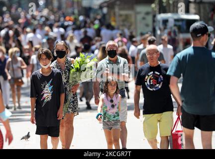 Die meisten Touristen, die am 2. Juli 2021 in Barcelona, Spanien, ankommen, tragen keine Maske, eine Tatsache, die aufgrund der Erweiterung der Delta-Variante von Covid-19 beunruhigend ist. (Foto von Joan Valls/Urbanandsport/NurPhoto) Stockfoto