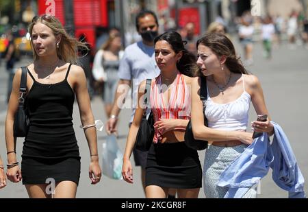 Die meisten Touristen, die am 2. Juli 2021 in Barcelona, Spanien, ankommen, tragen keine Maske, eine Tatsache, die aufgrund der Erweiterung der Delta-Variante von Covid-19 beunruhigend ist. (Foto von Joan Valls/Urbanandsport/NurPhoto) Stockfoto