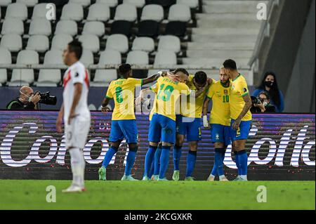 Lucas Paquetá Brasilien Spieler feiert sein Tor während eines Spiels gegen Peru im Engenhão Stadion für die Copa America 2021, an diesem Montag(05). (Foto von Thiago Ribeiro/NurPhoto) Stockfoto