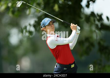 Azahara Munoz aus Spanien zieht am Samstag, den 10. Juli 2021, beim dritten Lauf des Marathon LPGA Classic, das vom Dana-Golfturnier im Highland Meadows Golf Club in Sylvania, Ohio, USA, präsentiert wurde, den zweiten Abschlag ab. (Foto von Jorge Lemus/NurPhoto) Stockfoto