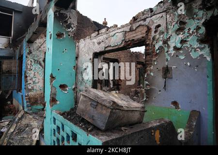 Das beschädigte Wohnhaus, in dem drei Militante am 14. Juli 2021 bei einer Militäroperation im Gebiet Newa im Distrikt Pulwama im indischen Kaschmir getötet wurden. (Foto von Muzamil Mattoo/NurPhoto) Stockfoto