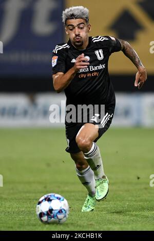 Radu Negru während CFR Cluj vs FC U Craiova 1948, Rumänische Liga 1, Dr. Constantin Radulescu Stadium, Cluj-Napoca, Rumänien, 16. Juli 2021 (Foto: Flaviu Buboi/NurPhoto) Stockfoto