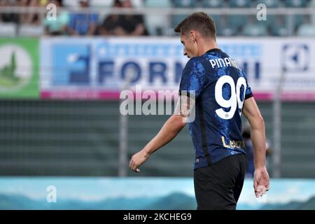 Andrea Pinamonti vom FC Internazionale zeigt seine Dejektion beim Vorsaison-Freundschaftsspiel zwischen Lugano und dem FC Internazionale am 17. Juli 2021 im Cornaredo Stadium in Lugano, Schweiz. (Foto von Giuseppe Cottini/NurPhoto) Stockfoto