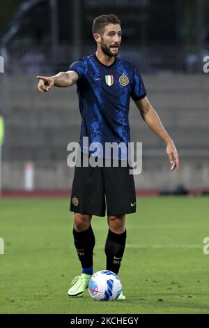 Roberto Gagliardini vom FC Internazionale zeigt sich während des Vorsaison-Freundschaftsspiel zwischen Lugano und dem FC Internazionale im Cornaredo Stadium am 17. Juli 2021 in Lugano, Schweiz. (Foto von Giuseppe Cottini/NurPhoto) Stockfoto