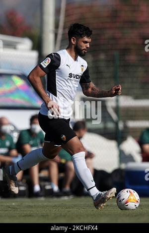 Omar Alderete aus Valencia in Aktion beim Vorsaison-Freundschaftsspiel zwischen CF Valencia und CF Villarreal im Oliva Nova Beach & Golf Resort am 16. Juli 2021 in Oliva, Spanien. (Foto von Jose Breton/Pics Action/NurPhoto) Stockfoto