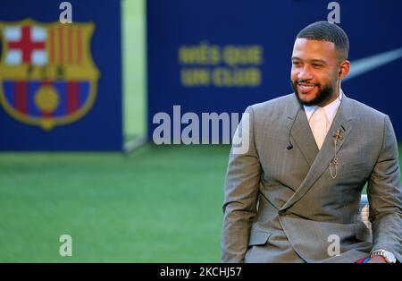 Memphis Depay wurde am 22.. Juli 2021 in Barcelona, Spanien, als neuer Spieler des FC Barcelona vorgestellt. -- (Foto von Urbanandsport/NurPhoto) Stockfoto