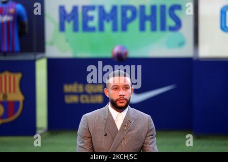 Memphis Depay wurde am 22.. Juli 2021 in Barcelona, Spanien, als neuer Spieler des FC Barcelona vorgestellt. -- (Foto von Urbanandsport/NurPhoto) Stockfoto