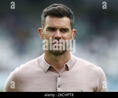 James Anderson arbeitet für BBC Sport während der Hundert-Jahre zwischen London Spirit Women und Oval Invincible Women im Lord's Stadium, London, Großbritannien, am 25.. Juli 2021 (Foto by Action Foto Sport/NurPhoto) Stockfoto