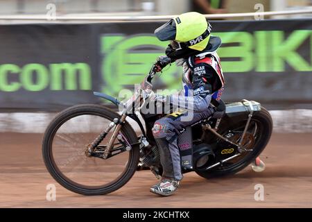 Vinnie Foord (Gast) von Eastbourne Seagulls während des Spiels der National Development League zwischen Belle Vue Aces und Eastbourne Seagulls am Freitag, dem 23.. Juli 2021, im National Speedway Stadium in Manchester. (Foto von Eddie Garvey/MI News/NurPhoto) Stockfoto