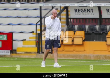 QPR-Manager Mark Warburton vor dem Vorsaison-Freundschaftsspiel zwischen Cambridge United und den Queens Park Rangers im R Costings Abbey Stadium, Cambridge, England am 27.. Juli 2021. (Foto von Ian Randall/MI News/NurPhoto) Stockfoto