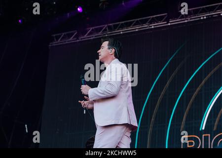 Rick Astley tritt beim Latitude Festival 2021 auf, dem ersten großen britischen Festival seit Beginn der Coronavirus-Pandemie (Foto: Patrick Gunning/NurPhoto) Stockfoto