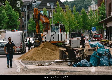 Am 28. Juli 2021 laufen in Stolberg Bauarbeiten (Foto: Ying Tang/NurPhoto) Stockfoto