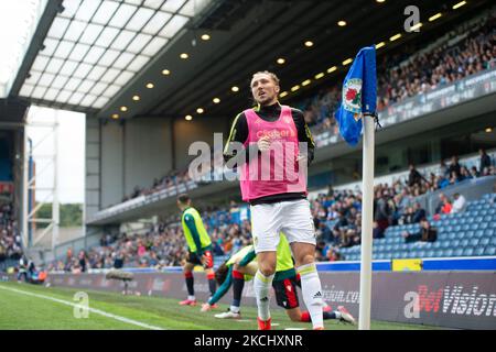 Luke Ayling von Leeds United erwärmt sich beim Vorsaison-Freundschaftsspiel zwischen Blackburn Rovers und Leeds United am Mittwoch, 28.. Juli 2021 im Ewood Park, Blackburn. (Foto von Pat Scaasi/MI News/NurPhoto) Stockfoto