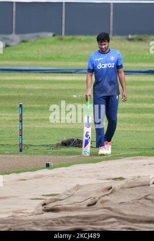 Bangladeshs Cricket-Spieler Shakib Al Hasan während der Trainingseinheit im Sher e Bangla National Cricket Stadium in Dhaka, Bangladesch am 2. August 2021. Vor dem Cricket-Spiel T20 gegen Australien. (Foto von Zabed Hasnain Chowdhury/NurPhoto) Stockfoto