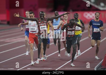 Emmanuel Kipkurui Korir gewinnt am 4. August 2021 Gold vor Ferguson Cheruiyot Rotich in 800 Metern für Männer bei den Olympischen Spielen in Tokio, Tokio, Japan. (Foto von Ulrik Pedersen/NurPhoto) Stockfoto