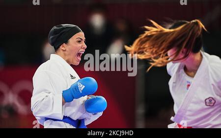 Sara Bahmanyar und Tzuyun Wen während der Karate bei den Olympischen Spielen in Tokio, Nippon Budokan Stadion, Tokio, Japan am 5. August 2021. (Foto von Ulrik Pedersen/NurPhoto) Stockfoto
