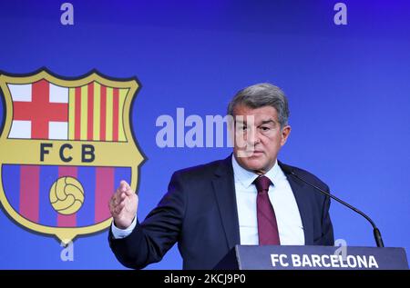 Der Präsident des FC Barcelona bei einer Pressekonferenz, um die Gründe für den Ausstieg von Leo Messi vom FC Barcelona am 06.. August 2021 in Barcelona, Spanien, zu erklären. -- (Foto von Urbanandsport/NurPhoto) Stockfoto