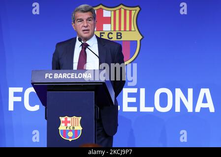Der Präsident des FC Barcelona bei einer Pressekonferenz, um die Gründe für den Ausstieg von Leo Messi vom FC Barcelona am 06.. August 2021 in Barcelona, Spanien, zu erklären. -- (Foto von Urbanandsport/NurPhoto) Stockfoto