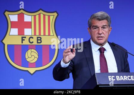 Der Präsident des FC Barcelona bei einer Pressekonferenz, um die Gründe für den Ausstieg von Leo Messi vom FC Barcelona am 06.. August 2021 in Barcelona, Spanien, zu erklären. -- (Foto von Urbanandsport/NurPhoto) Stockfoto