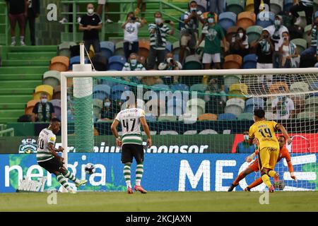 Jovane Cabral tritt eine Strafe während des Spiels für Liga BWIN zwischen Sporting CP und Vizela FC, in Estádio de Alvalade, Lissabon, Portugal, 06, August, 2021 (Foto von João Rico/NurPhoto) Stockfoto