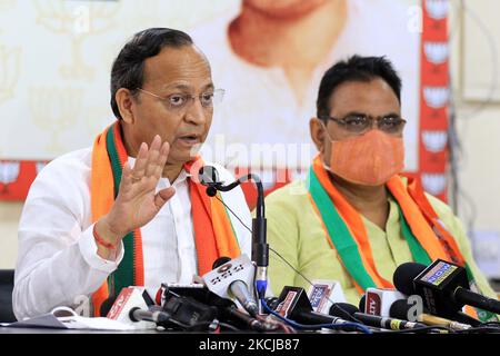 Jaipur: Der nationale Generalsekretär der BJP Arun Singh spricht bei der Pressekonferenz im Parteibüro in Jaipur, Rajasthan, Indien, am Samstag, den 7. August, 2021. (Foto von Vishal Bhatnagar/NurPhoto) Stockfoto