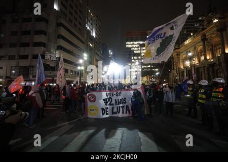 Am 11. August 2021 protestieren Studenten gegen Präsident Jair Bolsonaro in Sao Paulo, Brasilien. (Foto von Cris FAGA/NurPhoto) Stockfoto