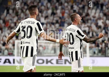 Federico Bernardeschi von Juventus feiert das zweite Tor seiner Mannschaft während des Freundschaftsspiels vor der Saison zwischen Juventus und Atalanta BC im Allianz Stadium am 14. August 2021 in Turin, Italien. (Foto von Giuseppe Cottini/NurPhoto) Stockfoto