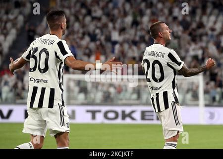 Federico Bernardeschi von Juventus feiert das zweite Tor seiner Mannschaft während des Freundschaftsspiels vor der Saison zwischen Juventus und Atalanta BC im Allianz Stadium am 14. August 2021 in Turin, Italien. (Foto von Giuseppe Cottini/NurPhoto) Stockfoto