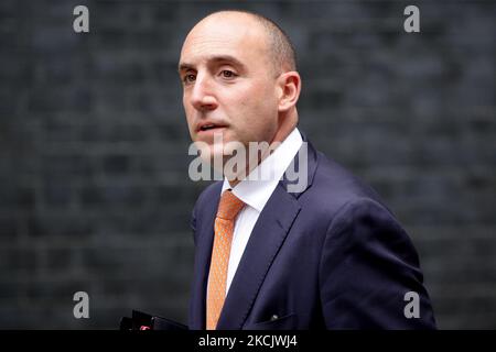 Dan Rosenfield, Stabschef des britischen Premierministers Boris Johnson, geht am 18. August 2021 die Downing Street in London, England, entlang. (Foto von David Cliff/NurPhoto) Stockfoto