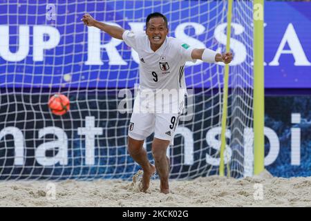 Shusei Yamauchi aus Japan feiert sein Tor während der FIFA Beach Soccer World Cup Russia 2021 Group A Match zwischen Paraguay und Japan am 19. August 2021 im Luzhniki Beach Soccer Stadium in Moskau, Russland. (Foto von Mike Kireev/NurPhoto) Stockfoto